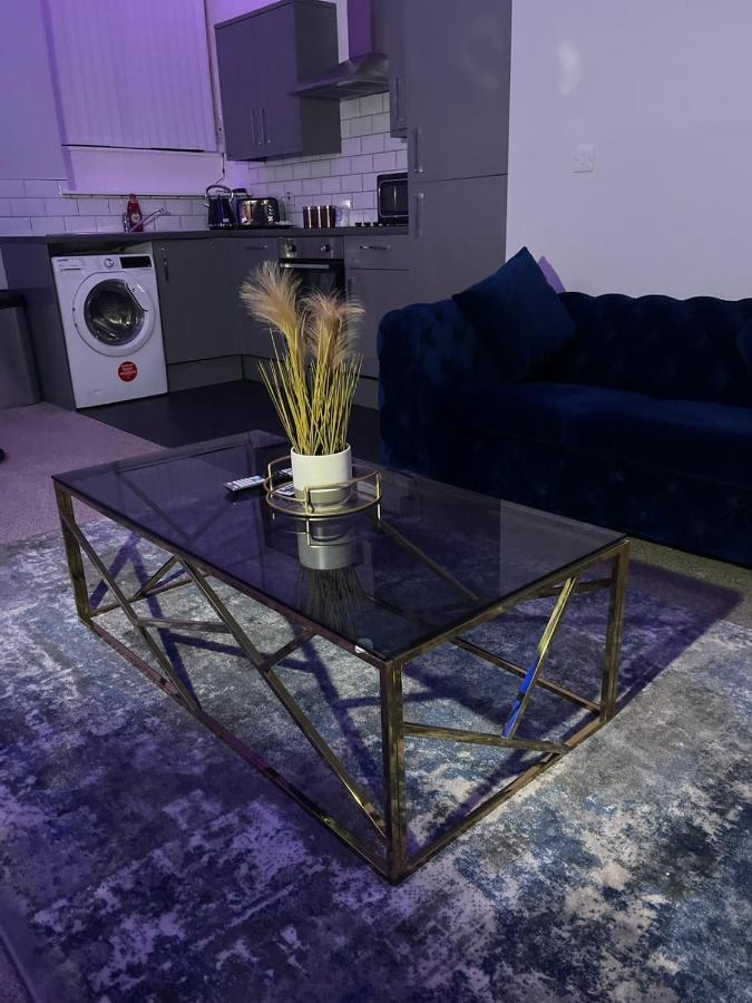 Sapphire Suite By Emerald Apartments Bradford (West Yorkshire)